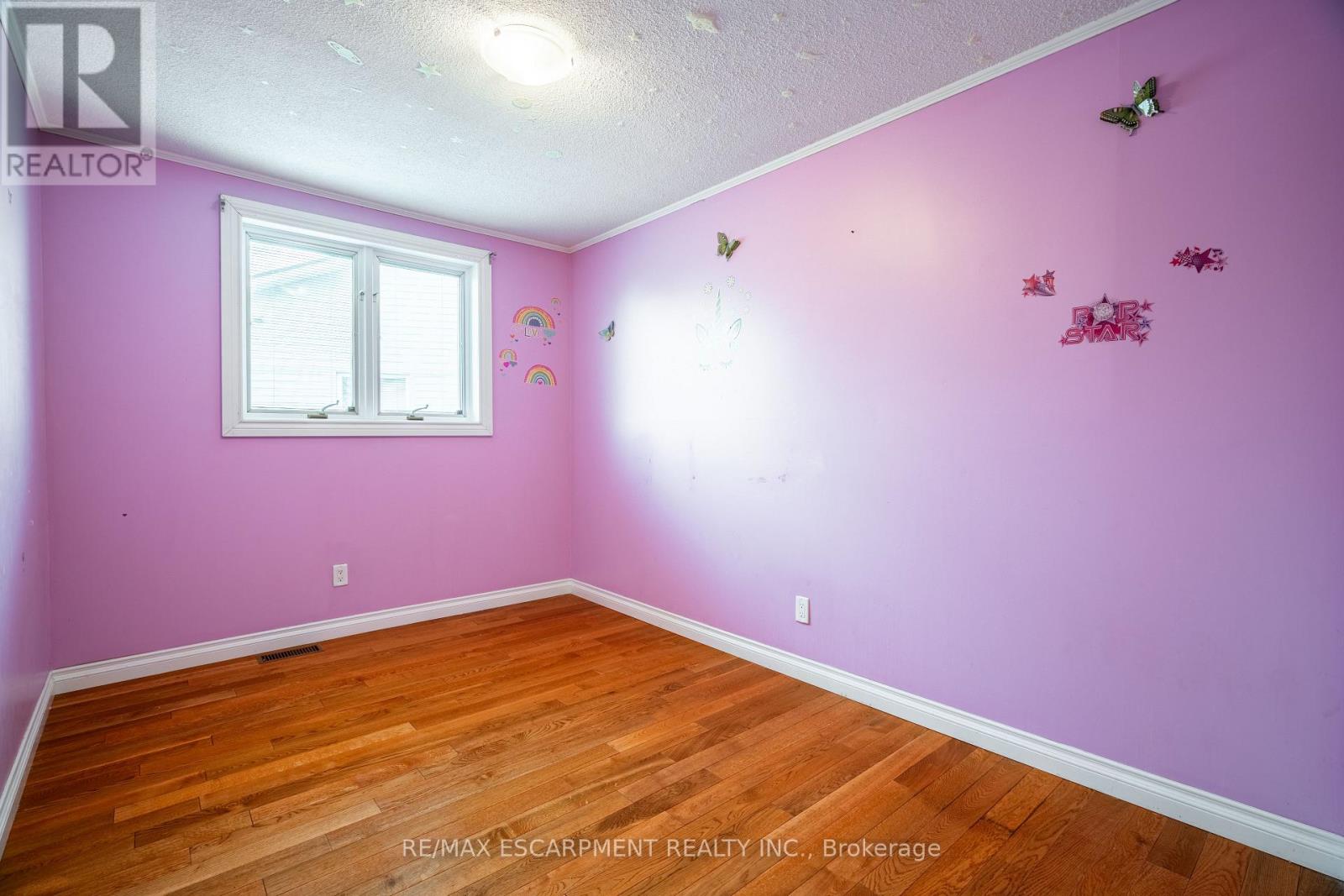 7623 Rainbow Crescent, Niagara Falls (Marineland), Ontario  L2G 7K5 - Photo 12 - X12138769