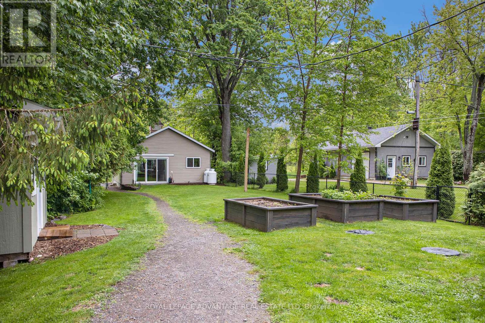 114 Birch Grove Lane, Drummond/north Elmsley, Ontario  K7H 3C8 - Photo 4 - X12189321