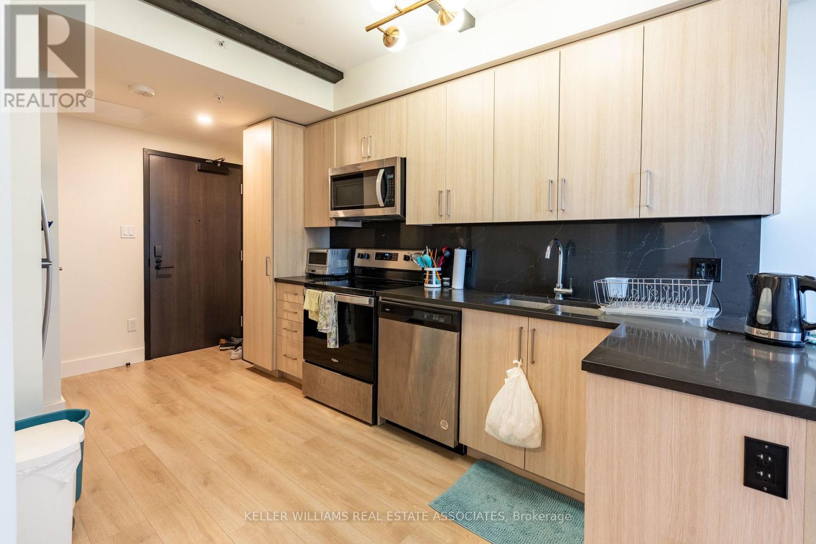 Property at 514 - 145 COLUMBIA STREET W image 5