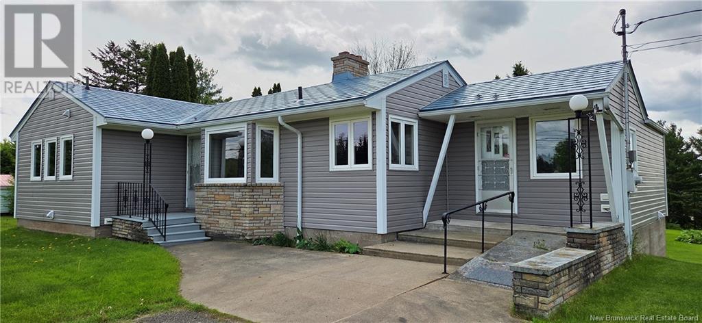 1462 Salisbury Road, Moncton, New Brunswick  E1E 4P8 - Photo 2 - NB119749