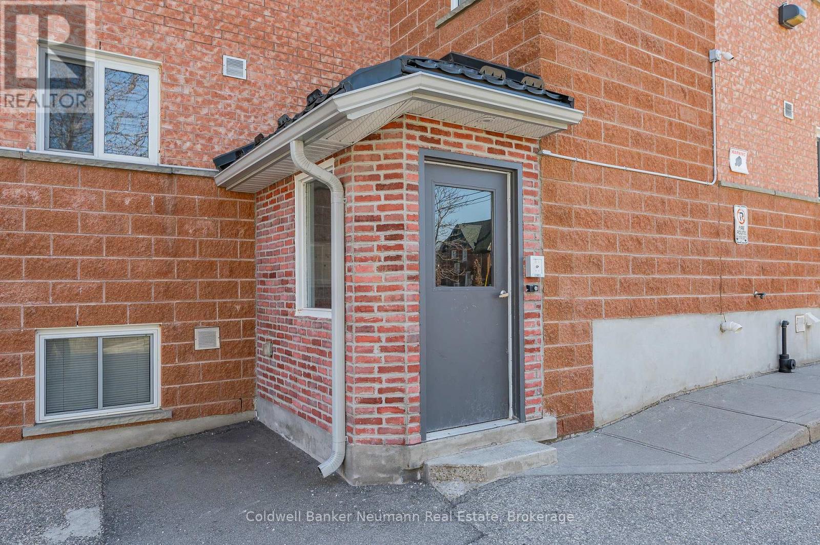 170 Weber Street E, Kitchener, Ontario  N2H 1E4 - Photo 7 - X12189218
