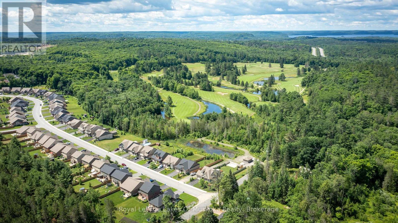 75 Selkirk Drive, Huntsville, Ontario  P1H 0C6 - Photo 40 - X12189298