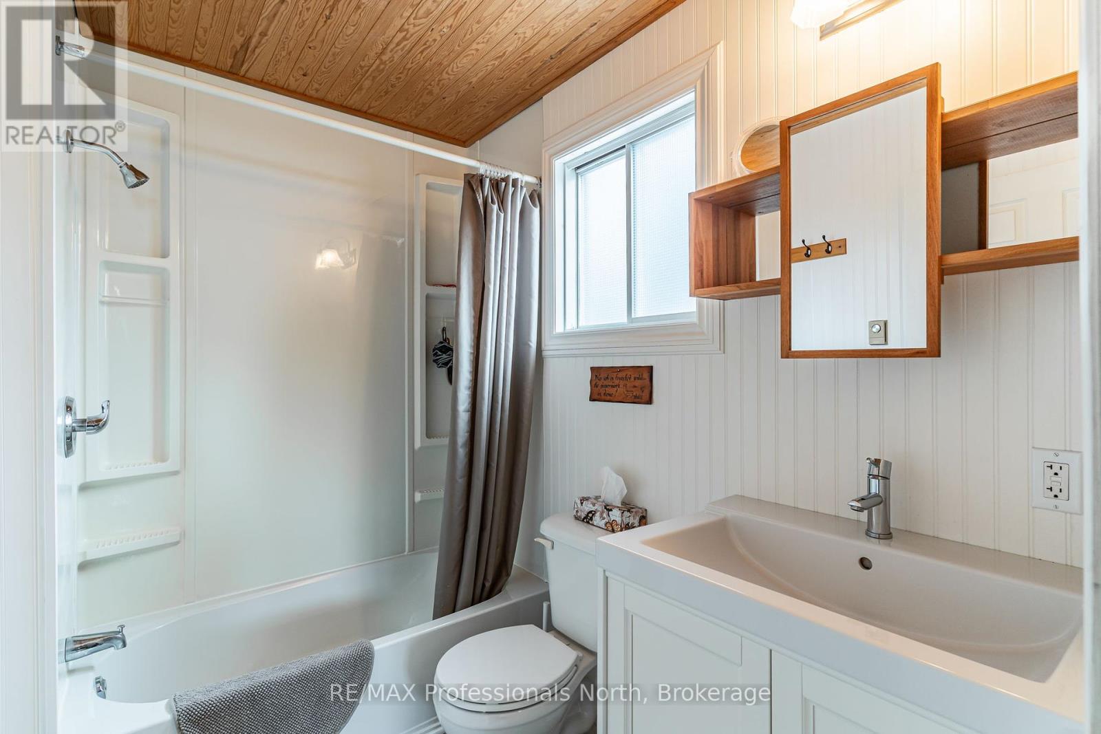 1196 Portage Road, Dysart Et Al, Ontario  K0M 1S0 - Photo 29 - X12189325