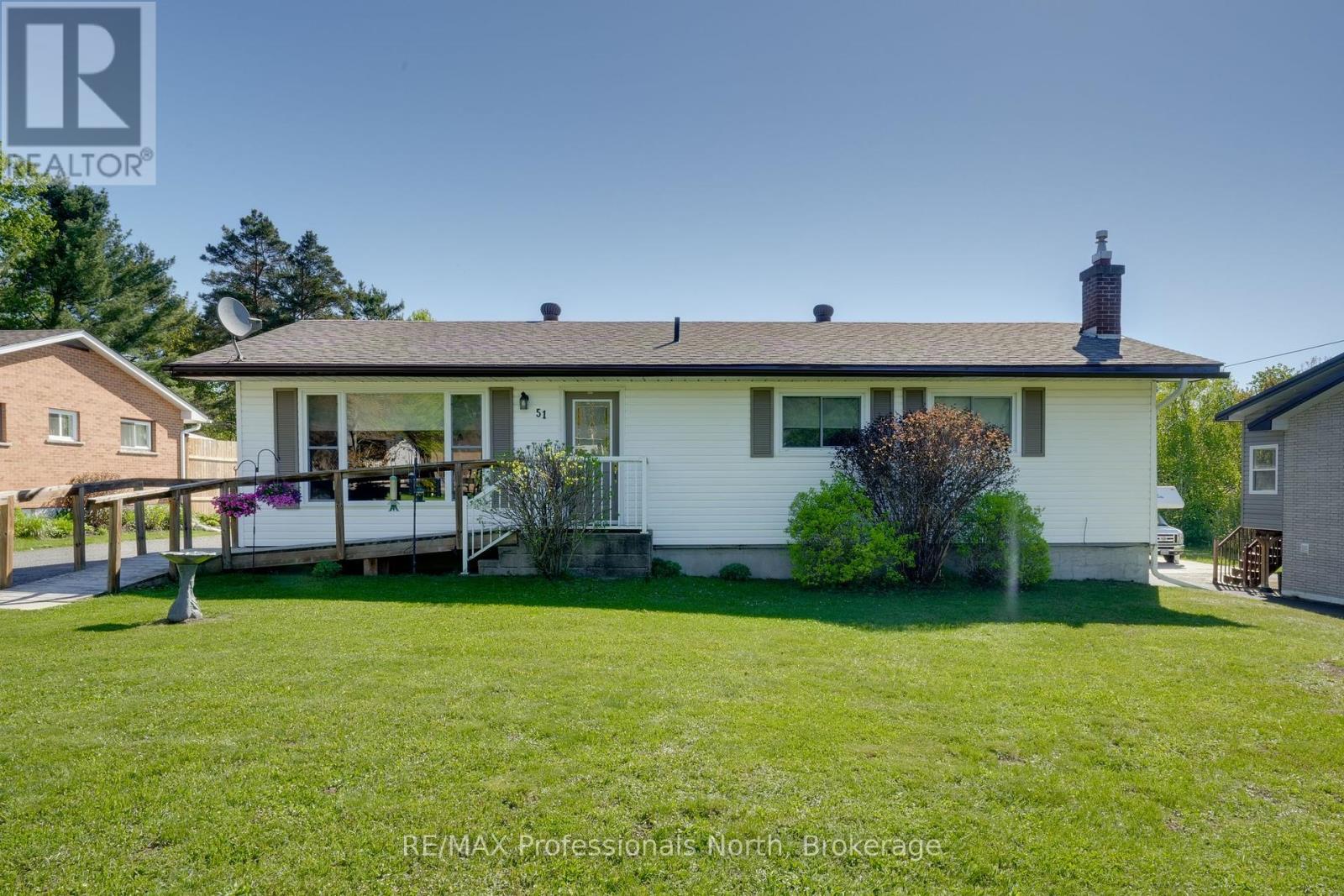 51 JOHN STREET, Sundridge, Ontario