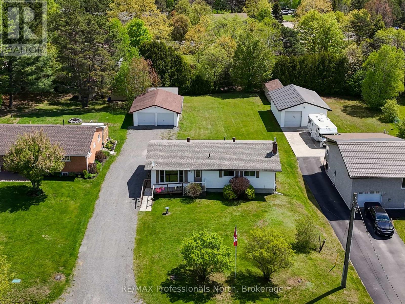 51 John Street, Sundridge, Ontario  P0A 1Z0 - Photo 4 - X12189327