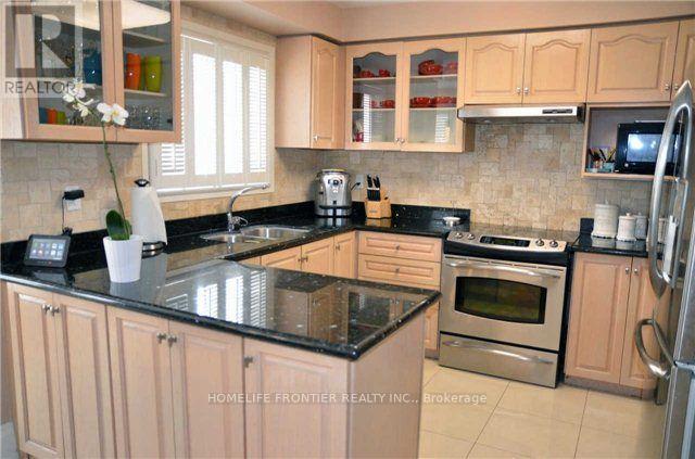 62 Royal Terrace Crescent, Caledon (Bolton East), Ontario  L7E 1N7 - Photo 8 - W12034732