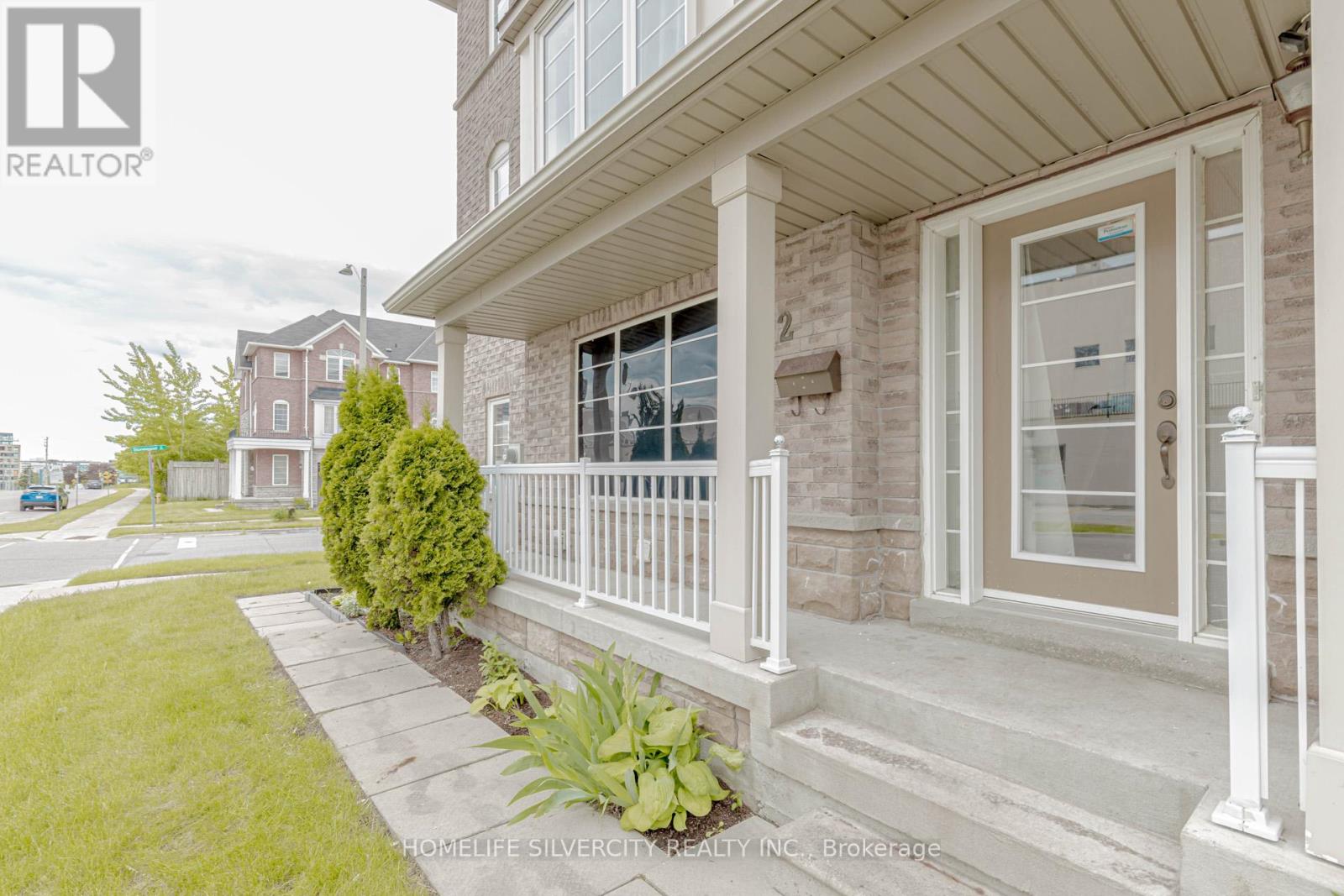 Property at 2 STONEWOOD STREET image 3