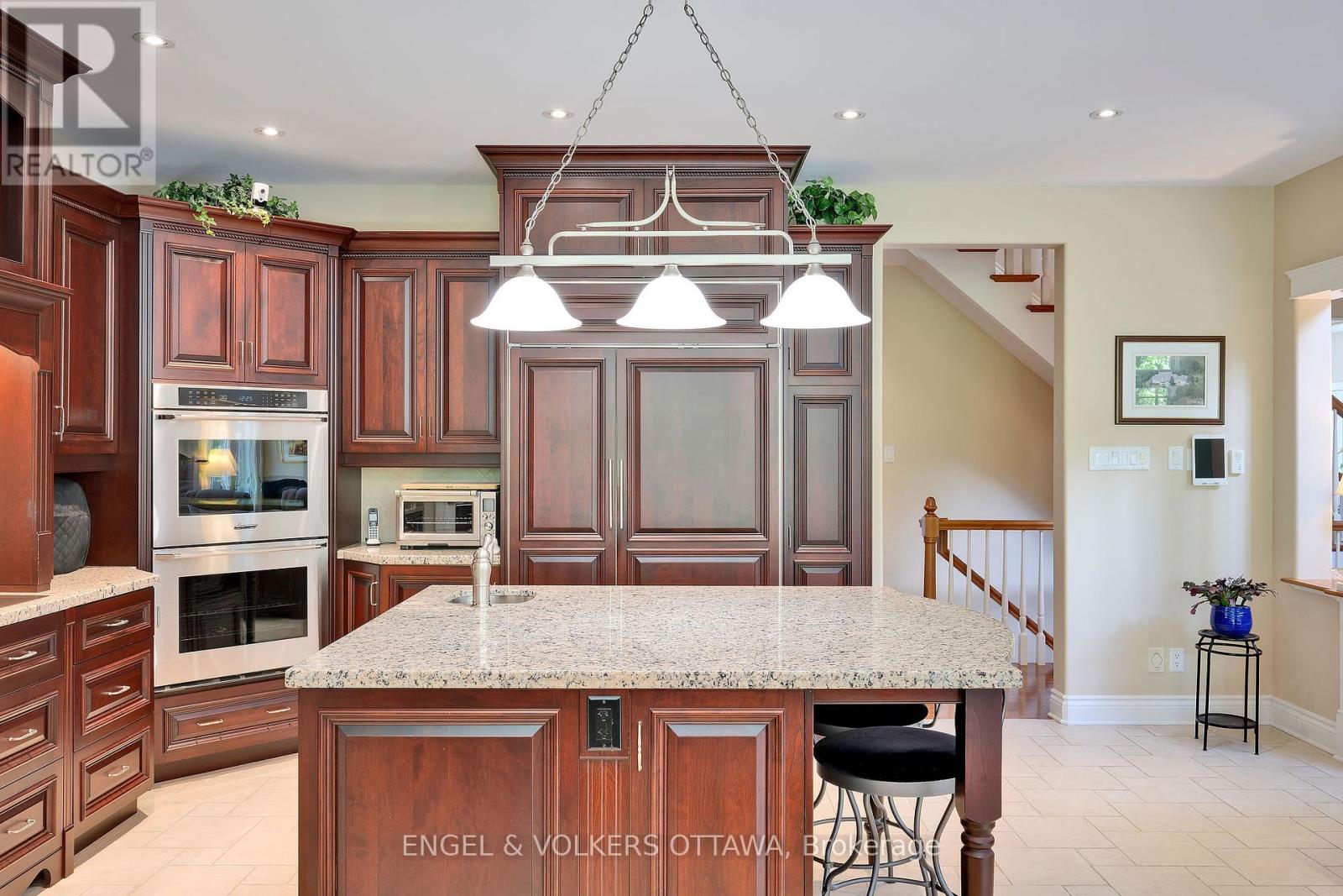 18 Forestgrove Drive, Ottawa, Ontario  K2S 1V2 - Photo 16 - X12189284