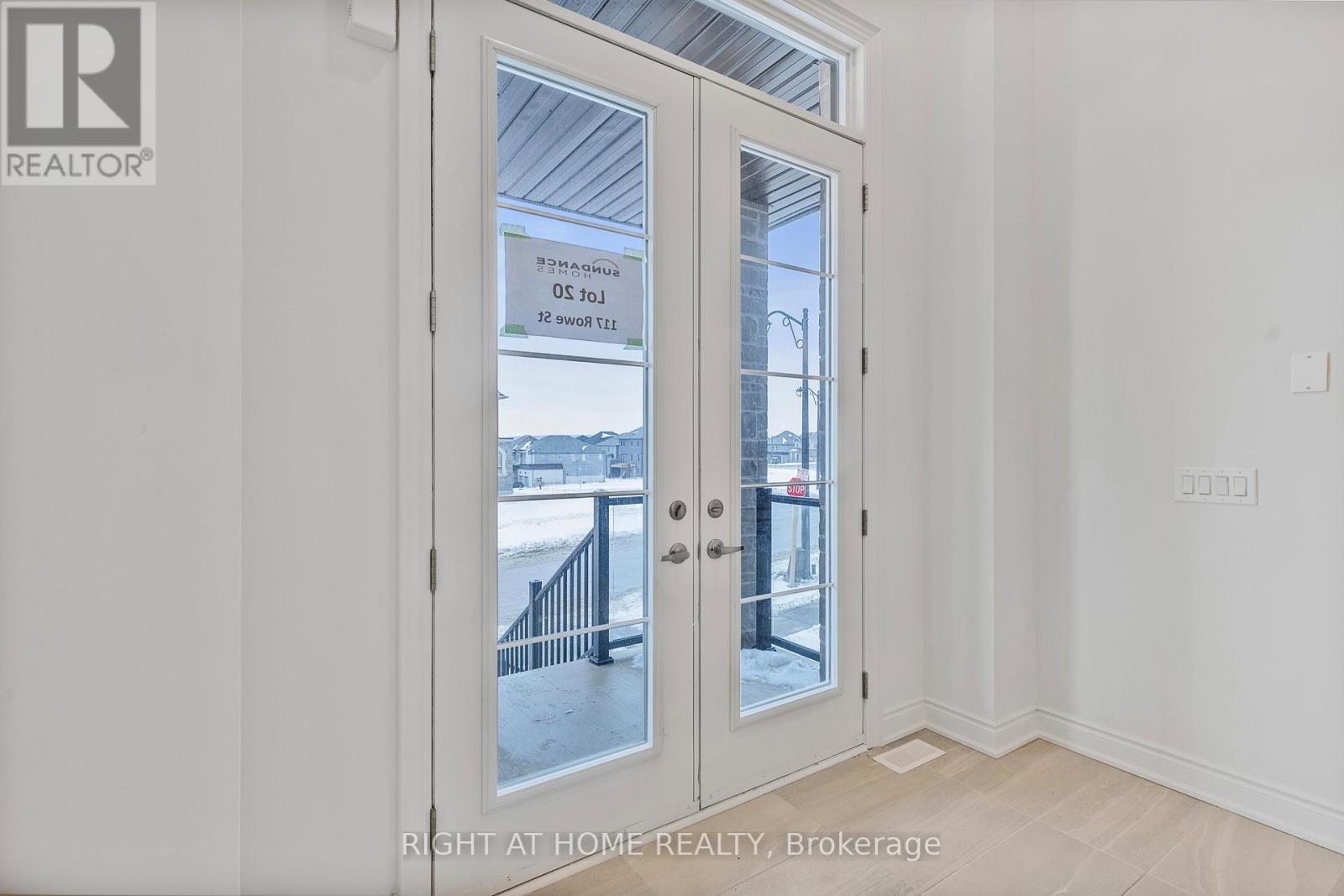 117 Rowe Street, Bradford West Gwillimbury, Ontario  L3Z 4M9 - Photo 6 - N11959590