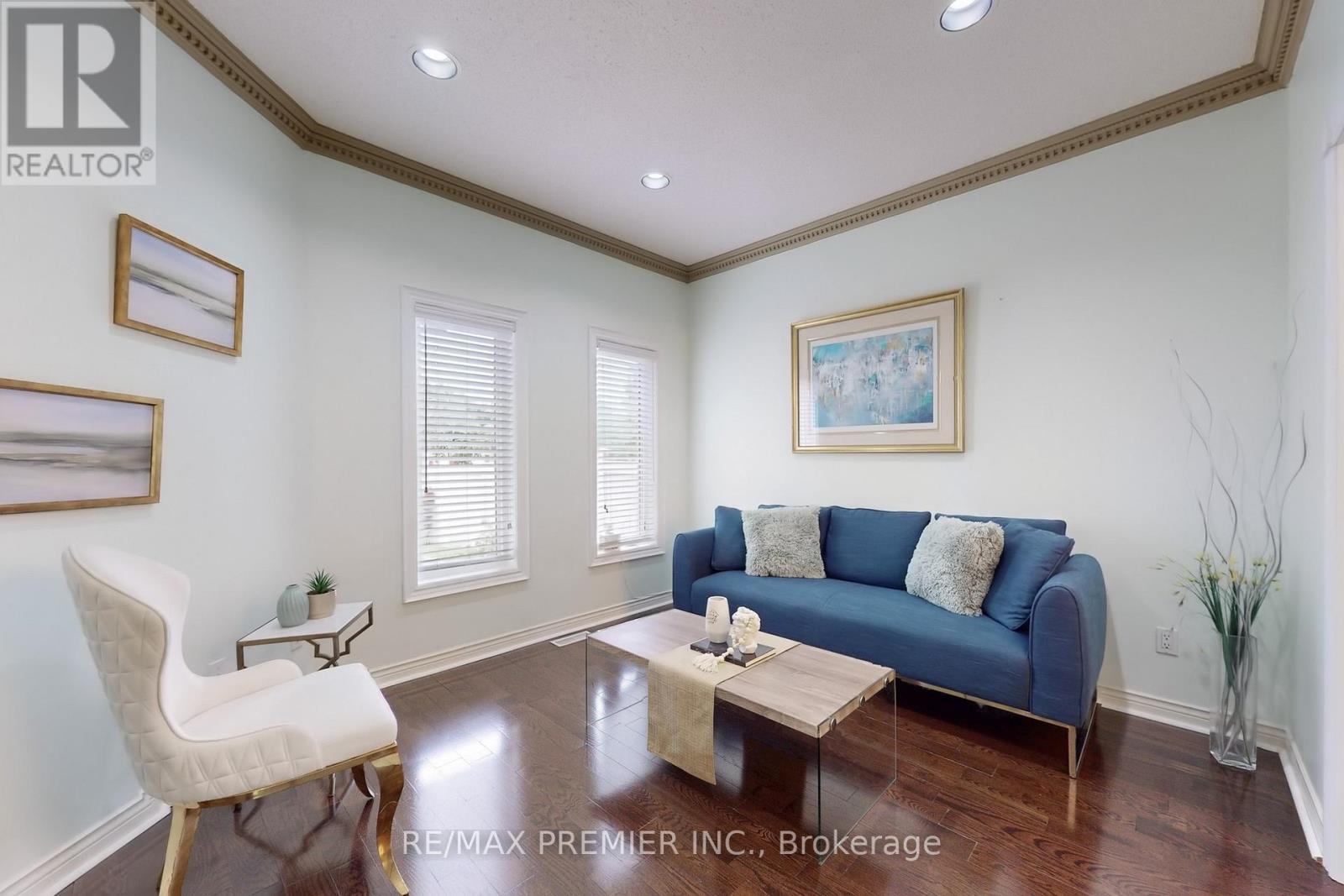 6 Bighorn Crescent, Brampton, Ontario  L6R 1G5 - Photo 3 - W12188040