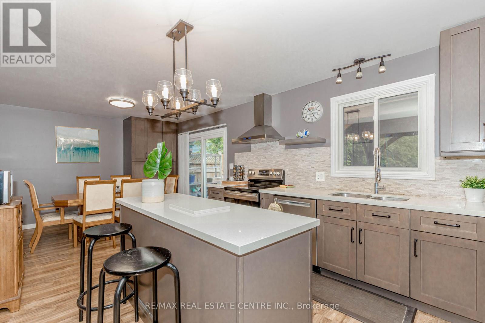 14 Pine Court, Southgate, Ontario  N0C 1B0 - Photo 9 - X12185550