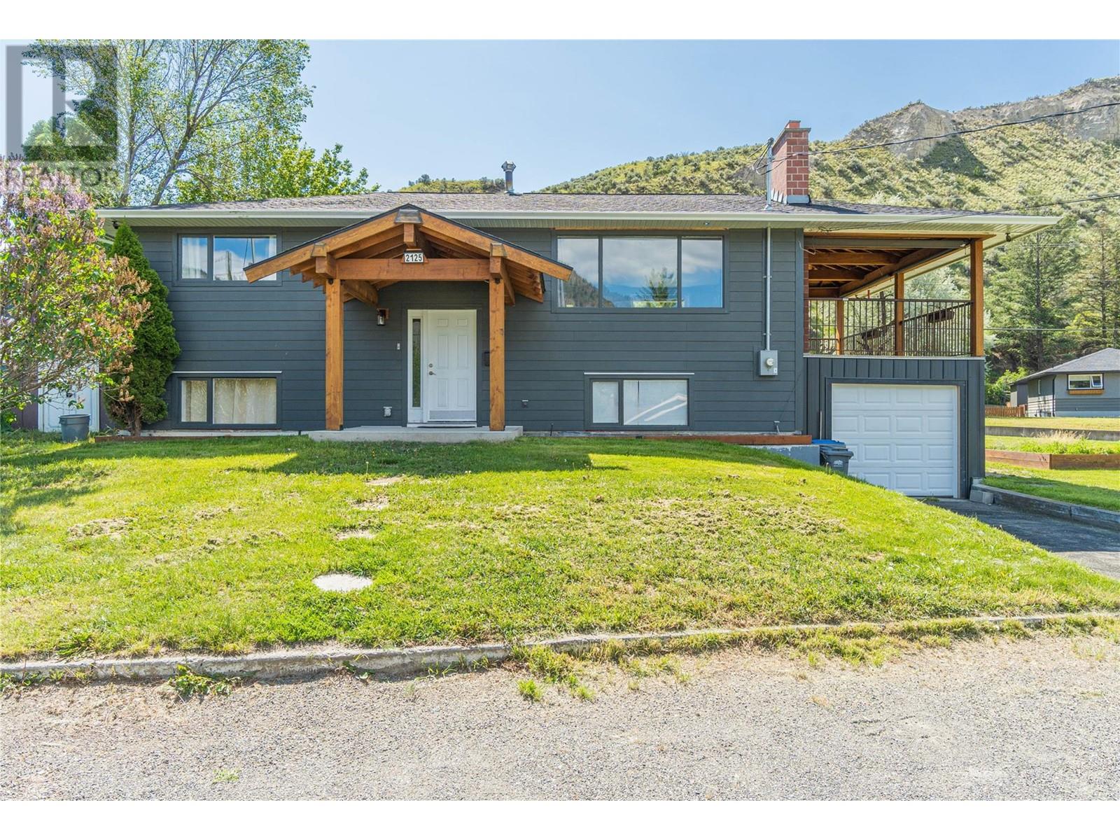 2125 Crescent Drive, Kamloops, BC V2C4J5