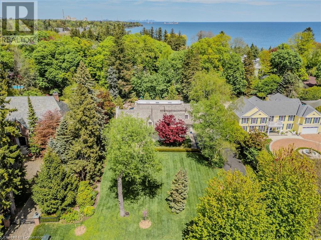 Property at 59 ENNISCLARE Drive image 3