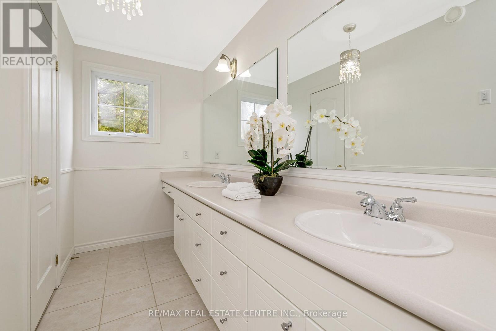 168 Palmer Street, Guelph, Ontario  N1E 2R6 - Photo 25 - X12161572