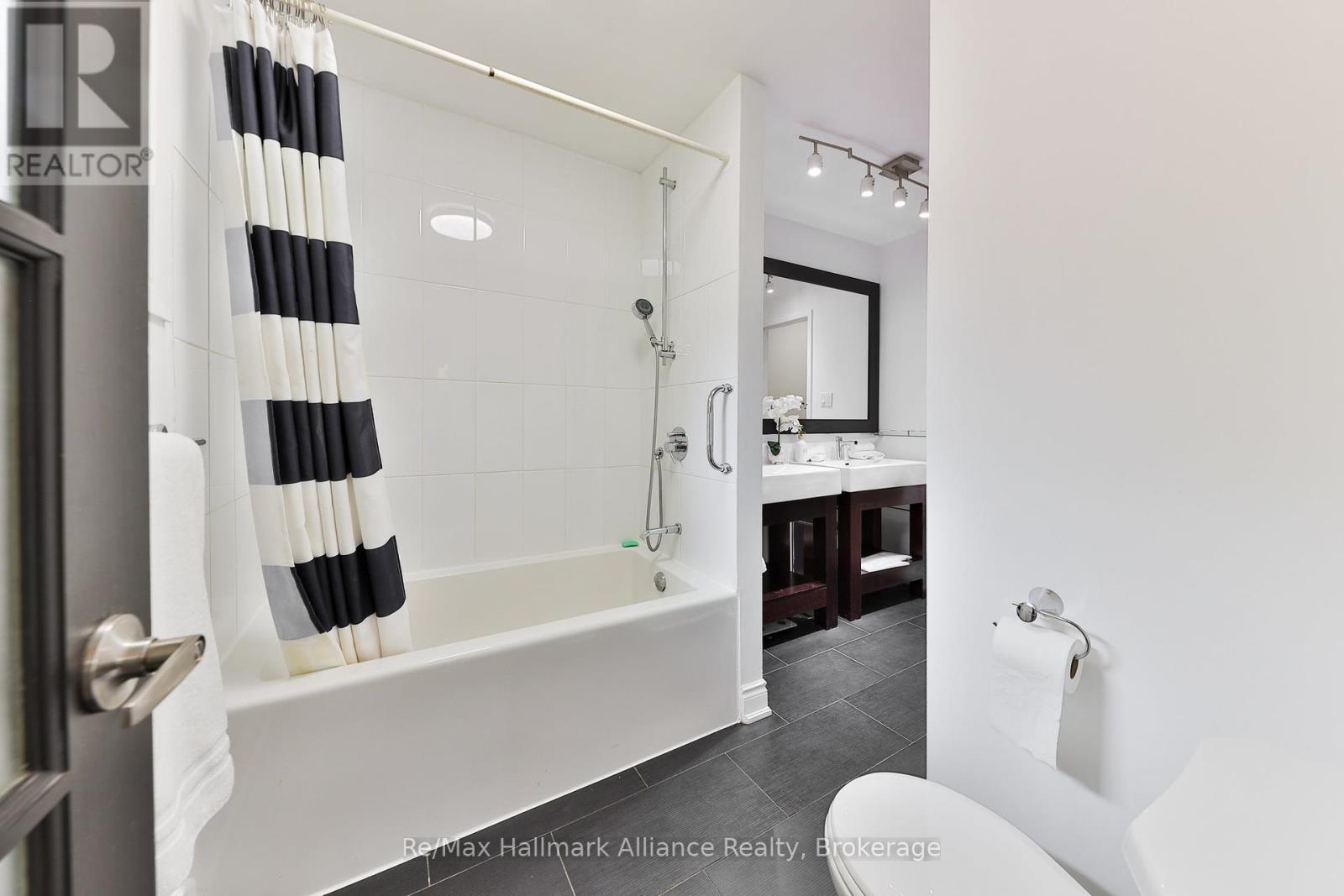 495 Brookmill Road, Oakville, Ontario  L6J 5K6 - Photo 20 - W12188000