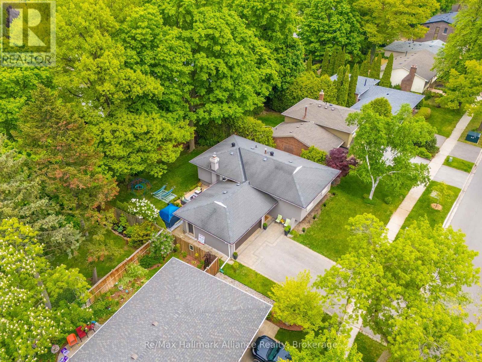 495 Brookmill Road, Oakville, Ontario  L6J 5K6 - Photo 3 - W12188000