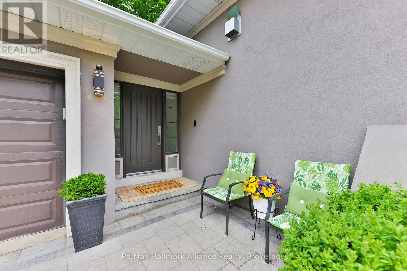495 Brookmill Road, Oakville, Ontario  L6J 5K6 - Photo 4 - W12188000