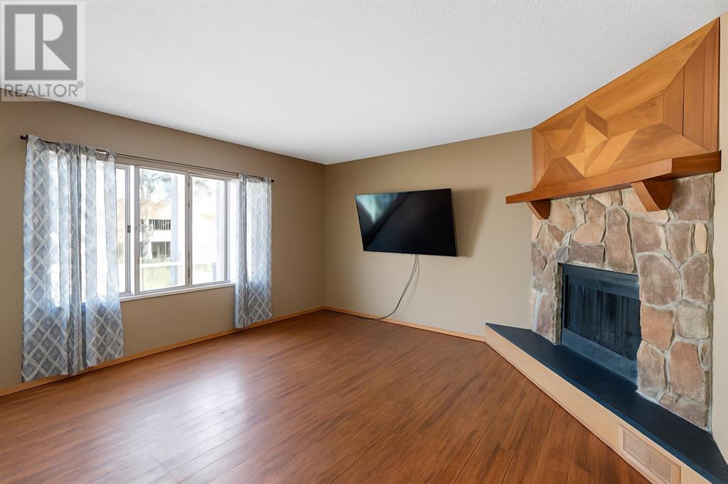 Property at 41 Alpine Crescent SE image 5