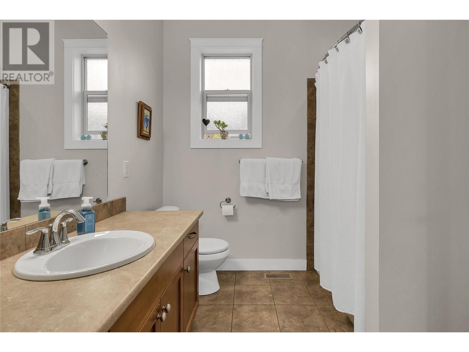 737 Kuipers Crescent, Kelowna, British Columbia  V1W 5H4 - Photo 23 - 10333872