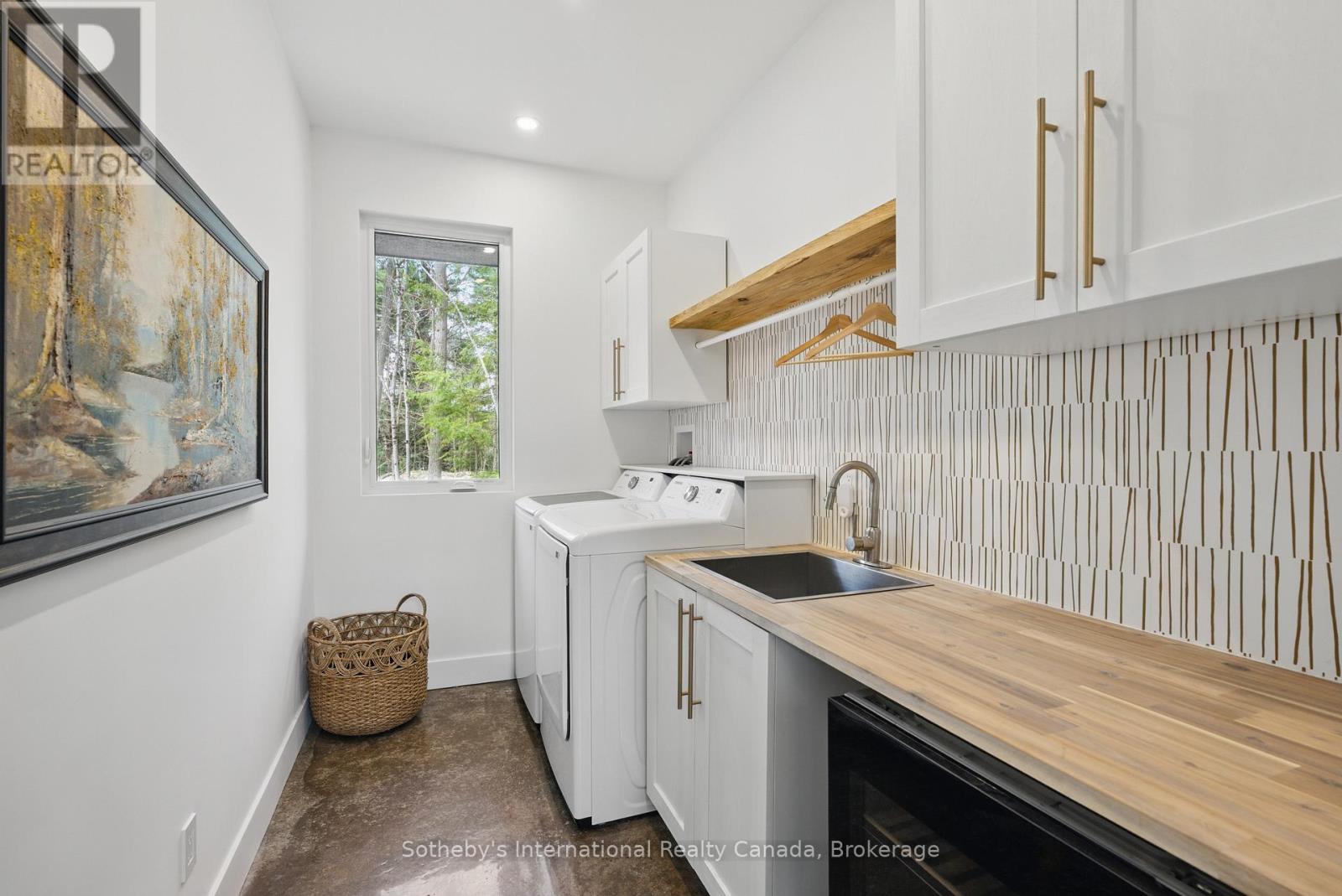 1532 Southwood Road, Gravenhurst, Ontario  P0E 1G0 - Photo 24 - X12169696