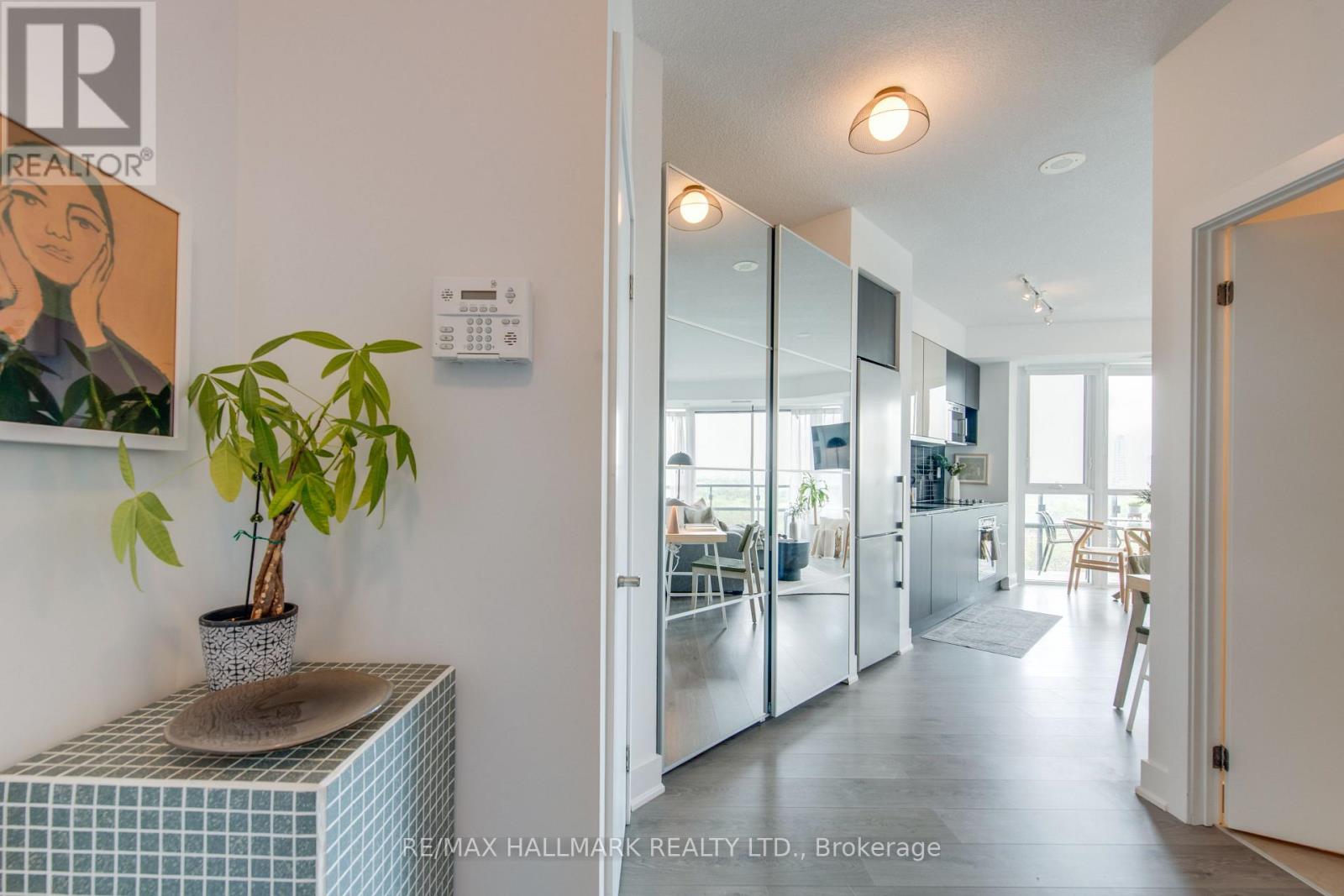 923 - 99 The Donway W Way, Toronto, Ontario  M3C 0N8 - Photo 1 - C12188212