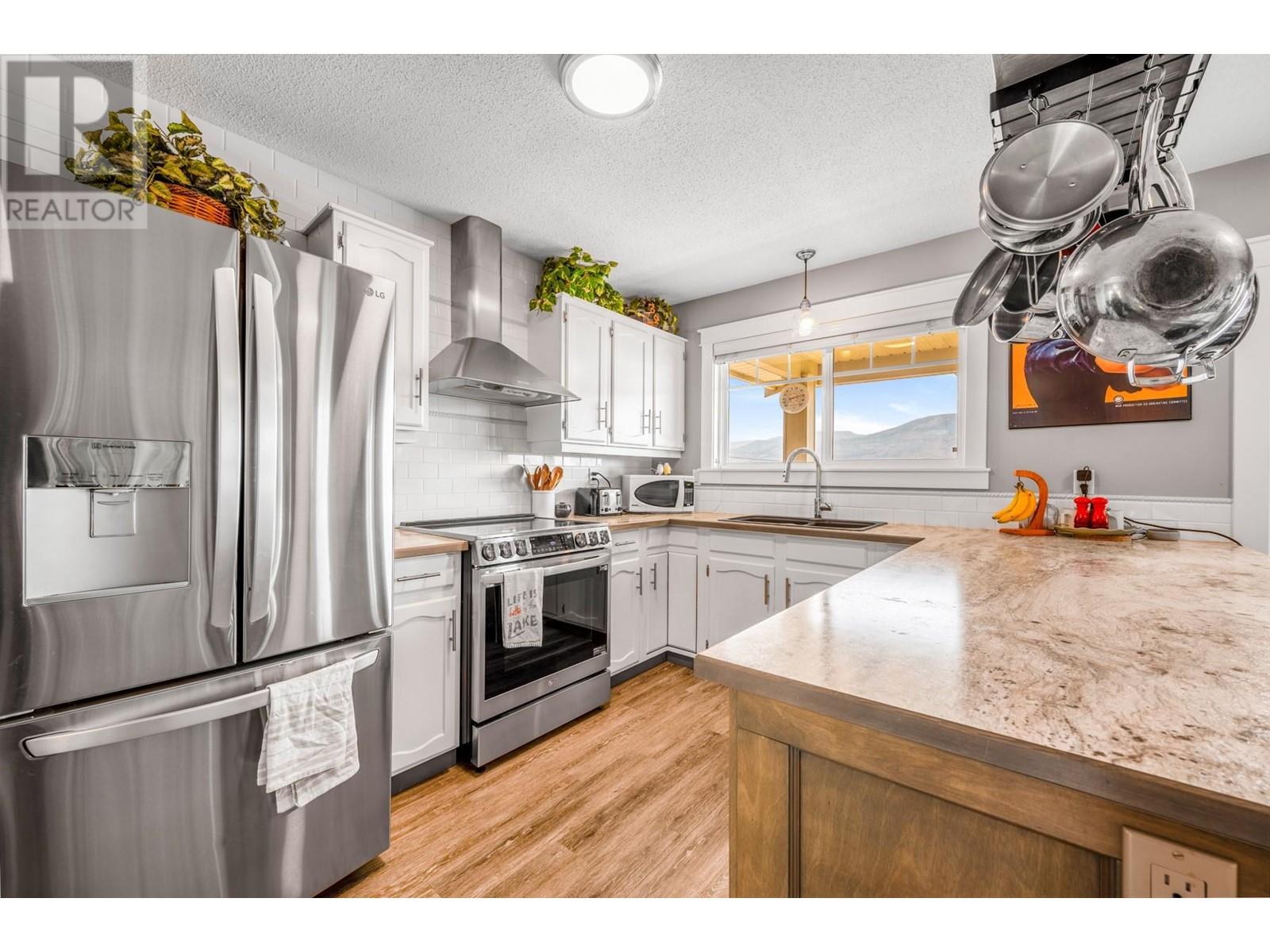 5286 Huston Road, Peachland, BC V0H1X0