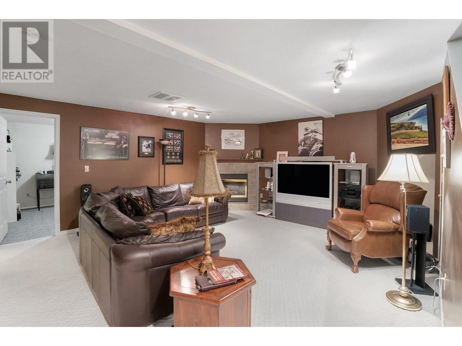 1530 Kelglen Crescent Unit# 21, Kelowna, BC V1Y6K7