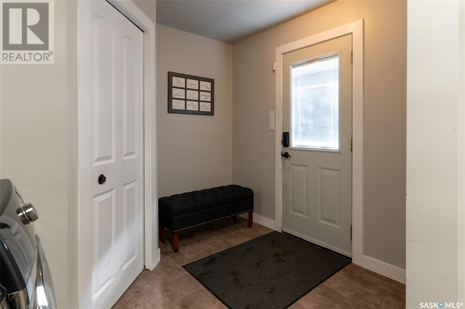 706 2nd Avenue, Borden, Saskatchewan  S0K 0N0 - Photo 6 - SK998948