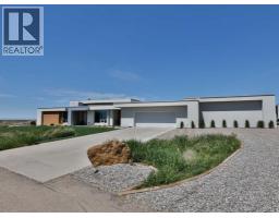 403 Meadow Lark Drive, Rural Lethbridge County, Ca