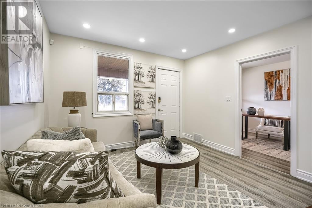230 Mcanulty Boulevard, Hamilton, Ontario  L8H 3J1 - Photo 5 - 40736148