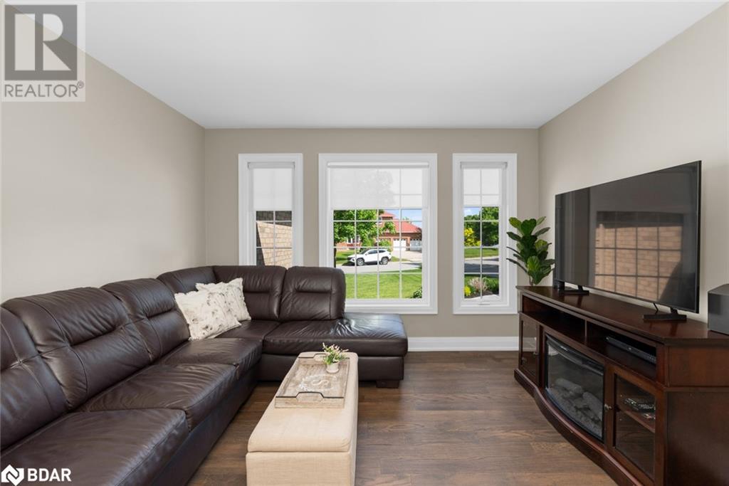 2235 Meadowland Street, Innisfil, Ontario  L0L 1K0 - Photo 13 - 40735861