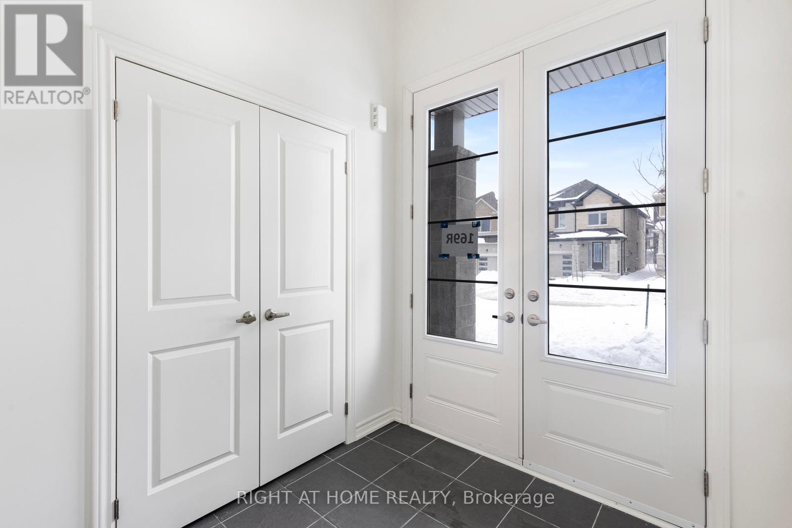 12 Sassafras Road, Springwater, Ontario  L0L 1Y3 - Photo 6 - S11959638
