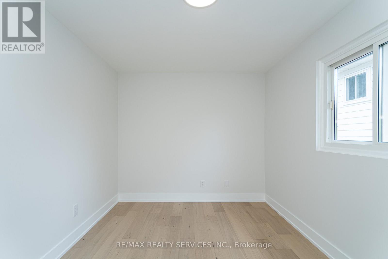 2296 Devon Road, Oakville (Fd Ford), Ontario  L6J 5R4 - Photo 29 - W12187569