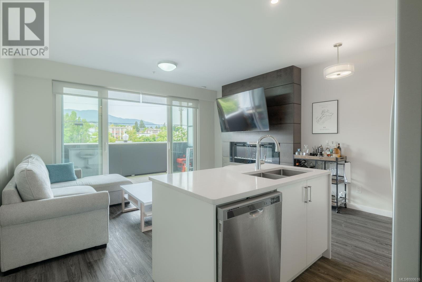 Property at 208 91 Chapel St image 3