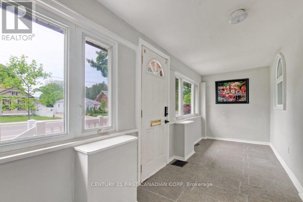 776 Quebec Street, London East, Ontario  N5Y 1X4 - Photo 2 - X12189386