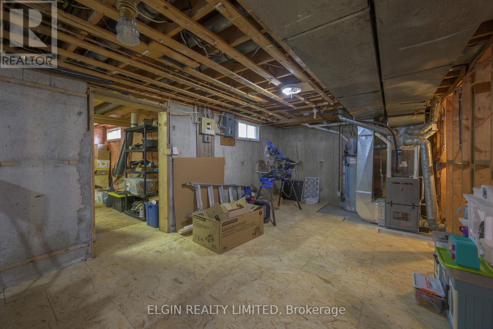 17 Glanworth Avenue, St. Thomas, Ontario  N5R 1E5 - Photo 41 - X12189449