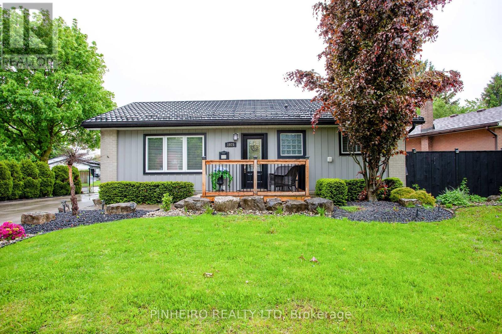 1975 ROYAL CRESCENT, London East, Ontario