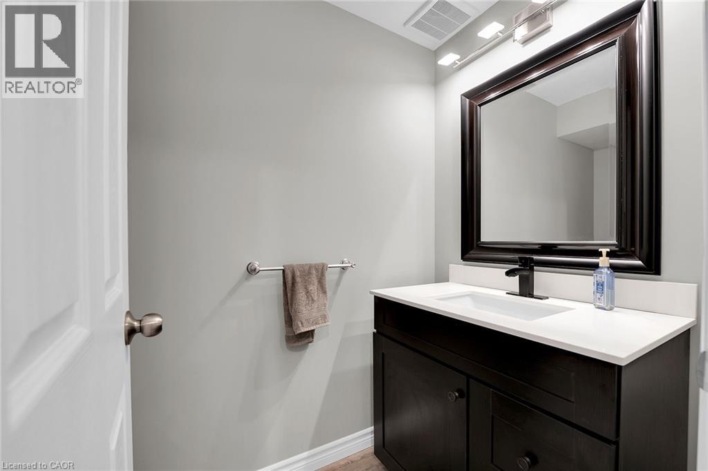 10 Bellflower Boulevard, Hamilton, Ontario  L0R 1P0 - Photo 37 - 40735632