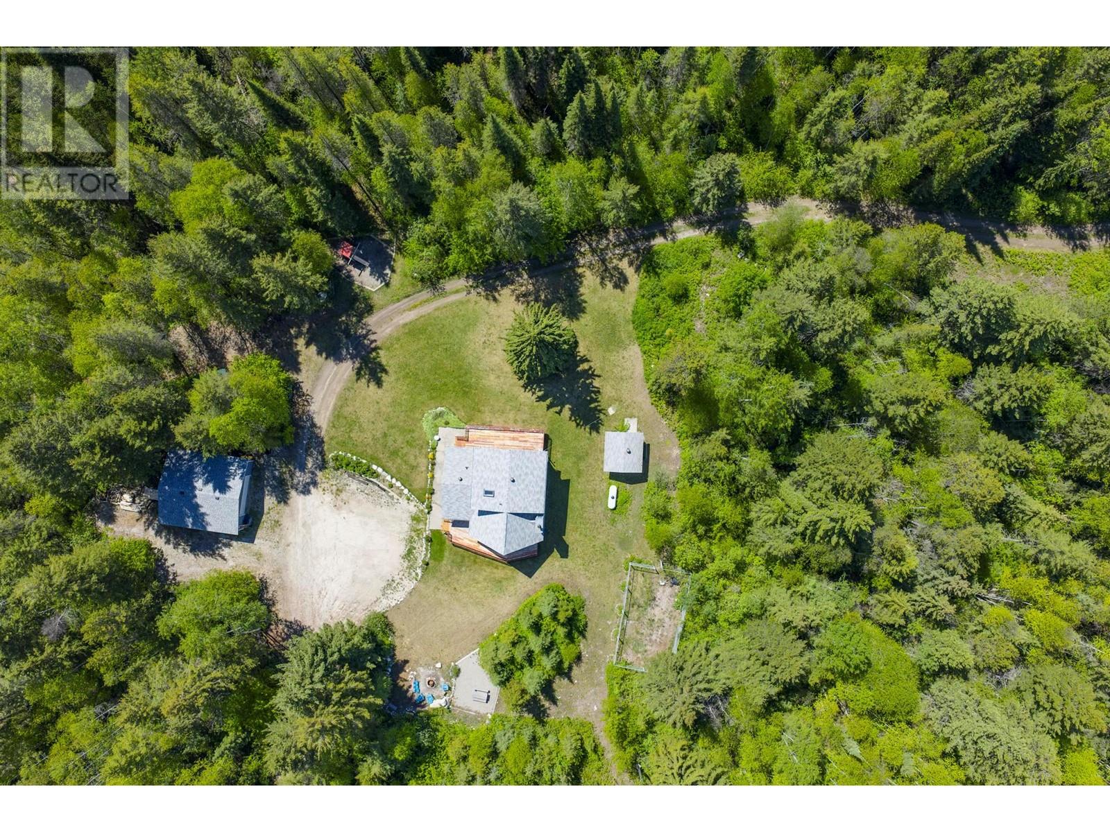 2186 CAMPBELL Road, Golden, BC V0A1H7