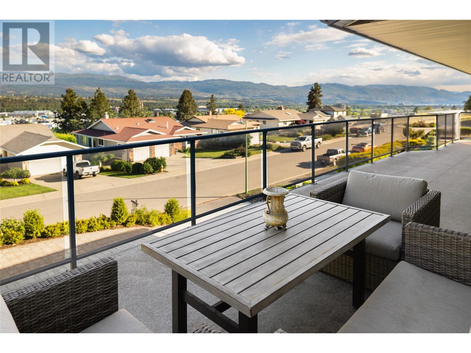 2218 Omineca Place Kelowna Photo 6