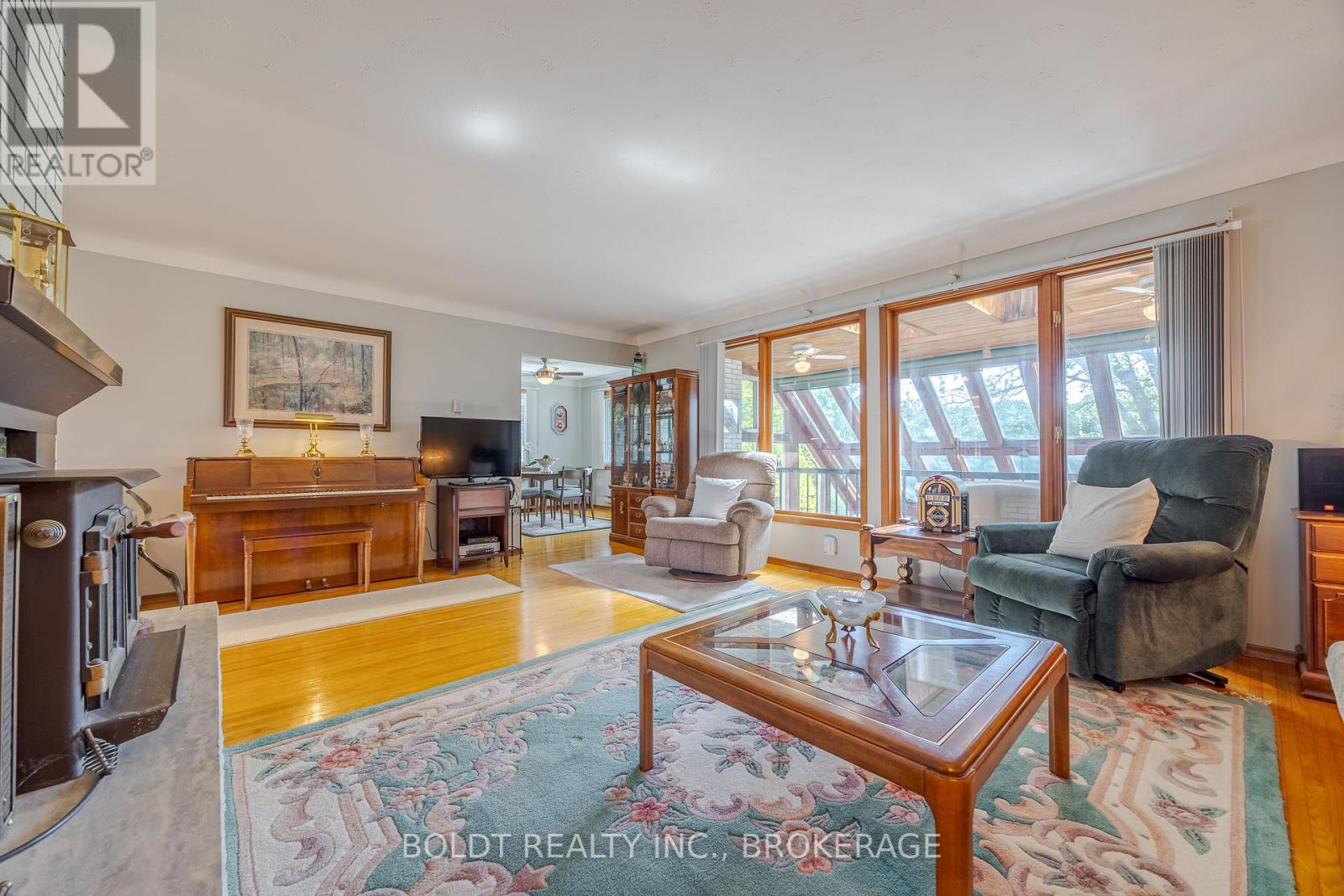 2010 Hansler Street, Pelham (North Pelham), Ontario  L0S 1M0 - Photo 10 - X12189447