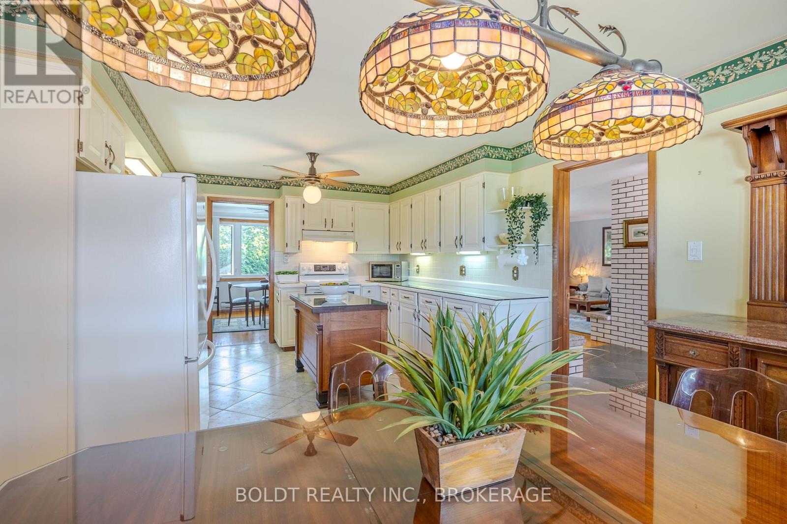 2010 Hansler Street, Pelham (North Pelham), Ontario  L0S 1M0 - Photo 16 - X12189447