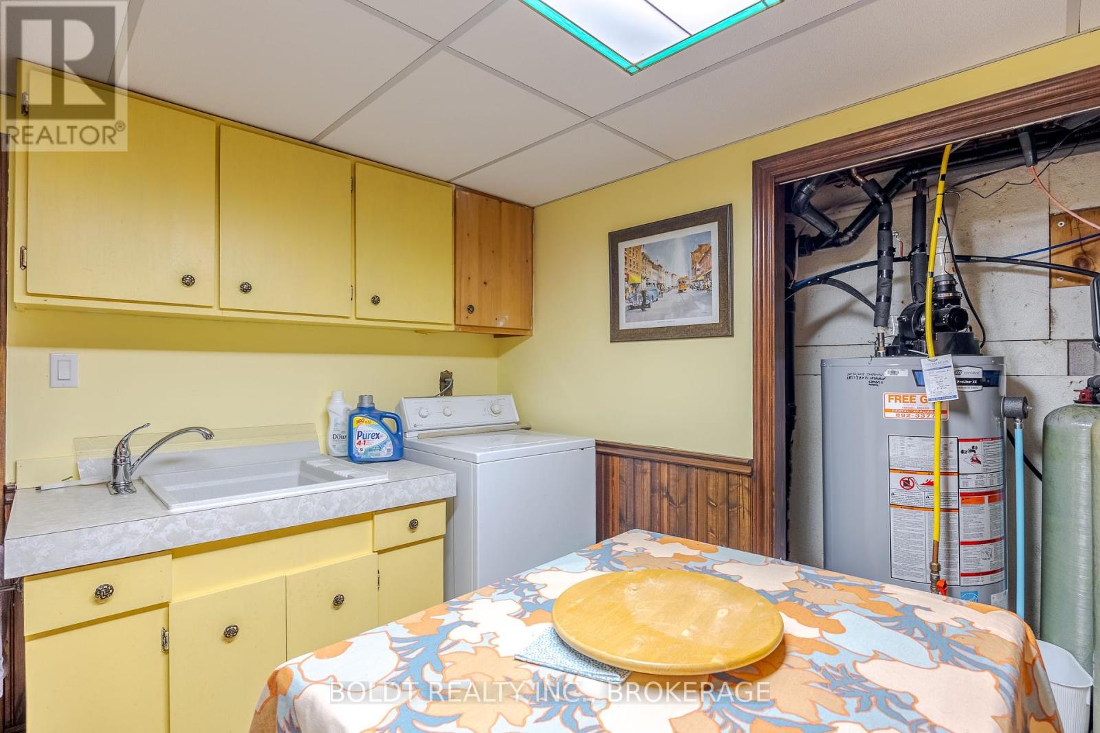 2010 Hansler Street, Pelham (North Pelham), Ontario  L0S 1M0 - Photo 33 - X12189447