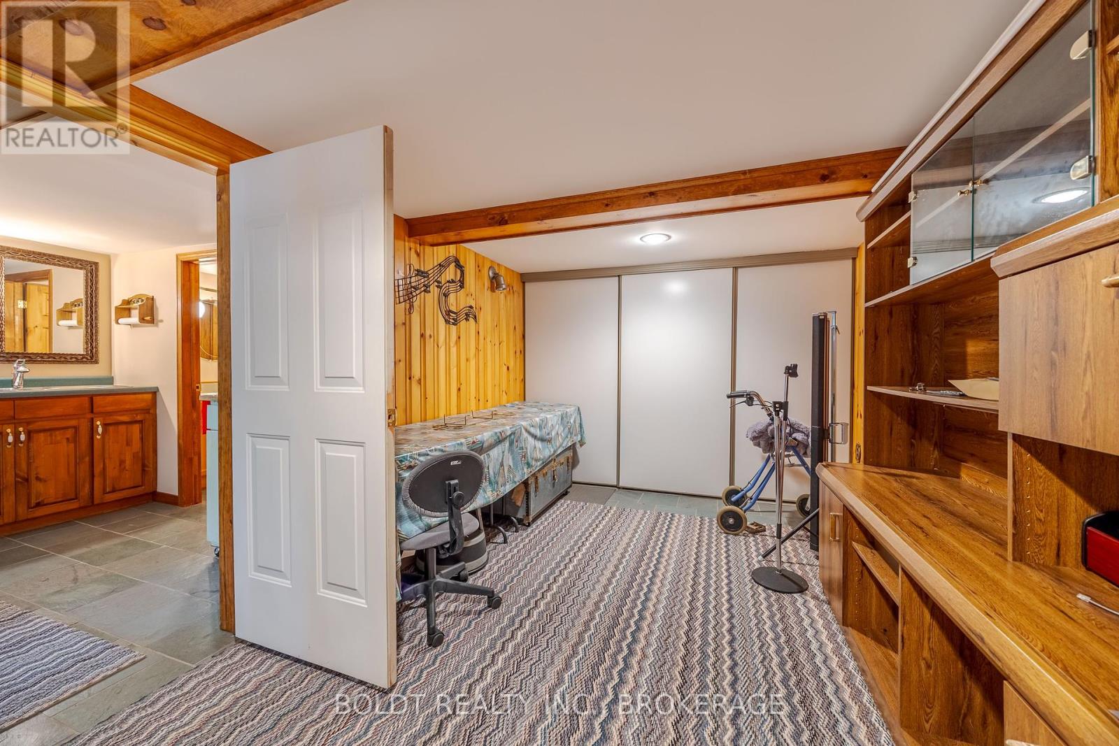 2010 Hansler Street, Pelham (North Pelham), Ontario  L0S 1M0 - Photo 42 - X12189447