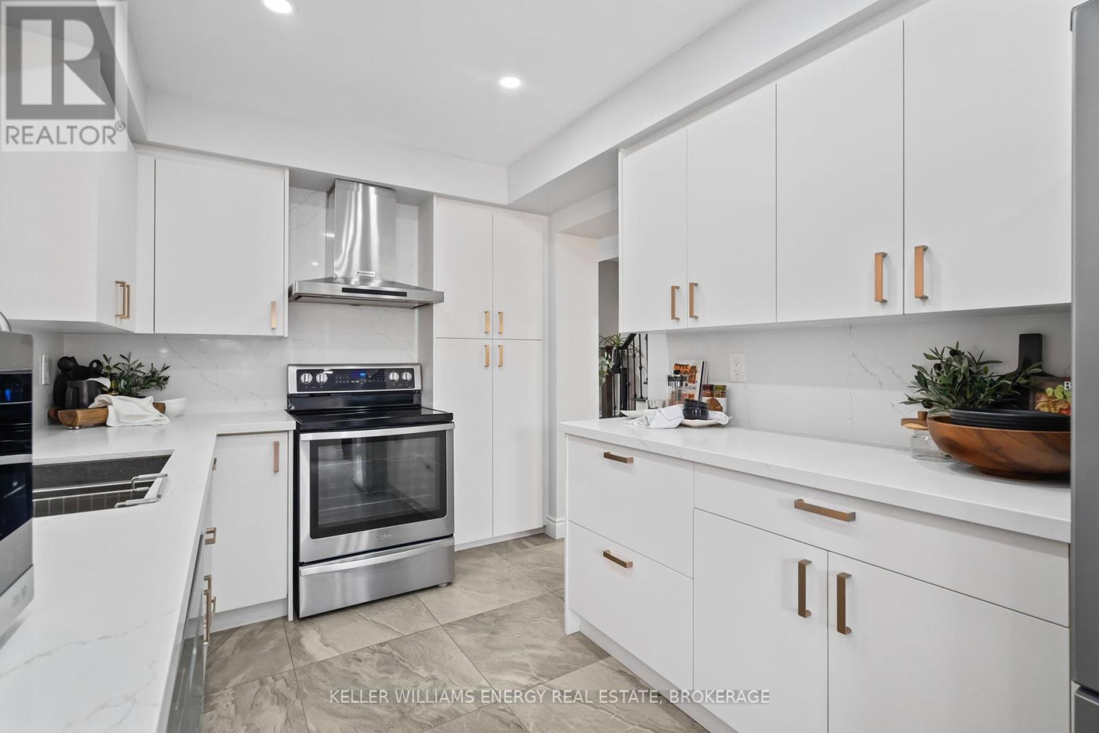 19 Woodstream Avenue, Brampton, Ontario L6R 1M7 - Photo 15 - W12189455