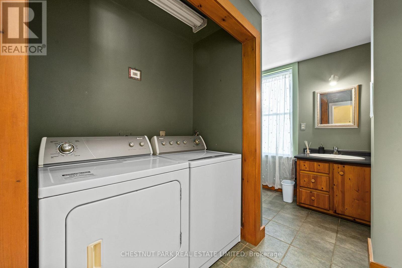 419 County Rd 25, Prince Edward County, Ontario  K0K 2T0 - Photo 17 - X12189479