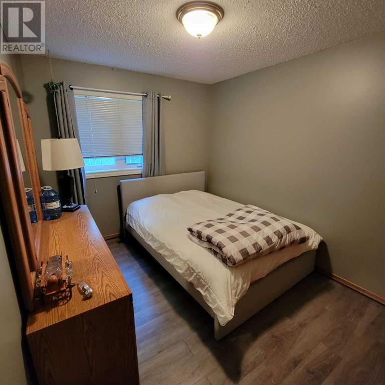 Property at 9713 72 Avenue image 5