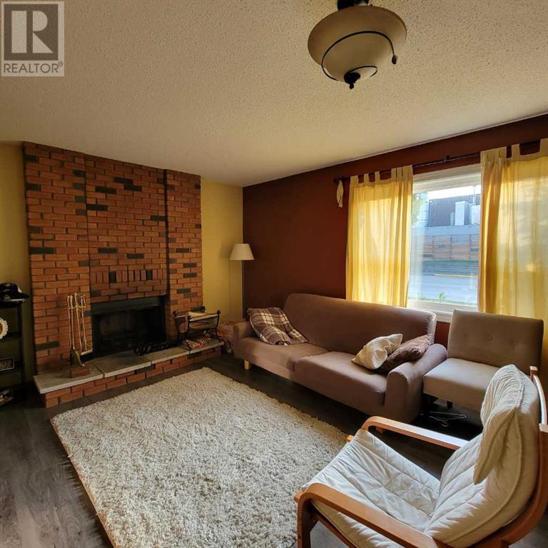 Property at 9713 72 Avenue image 4