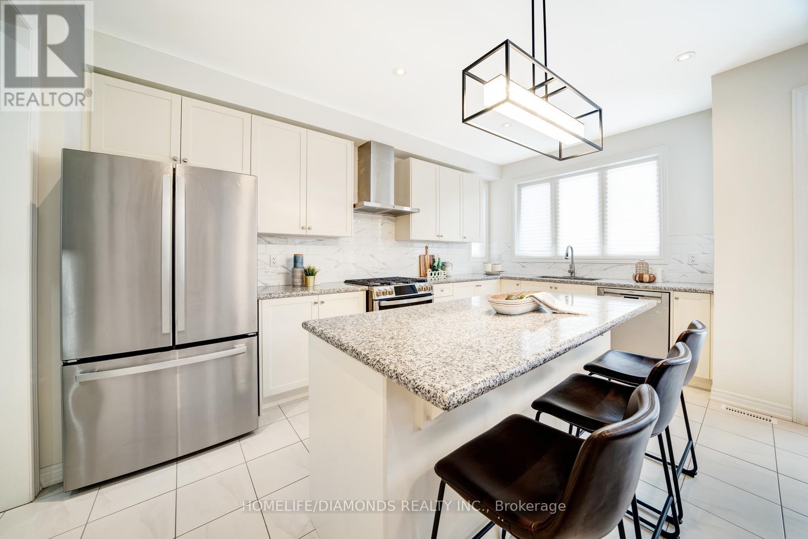 47 Suttonrail Way, Whitchurch-Stouffville, Ontario  L4A 4X5 - Photo 20 - N12189219