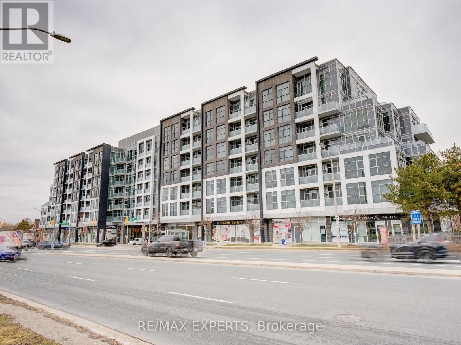 231 - 8763 BAYVIEW AVENUE W, Richmond Hill, Ontario